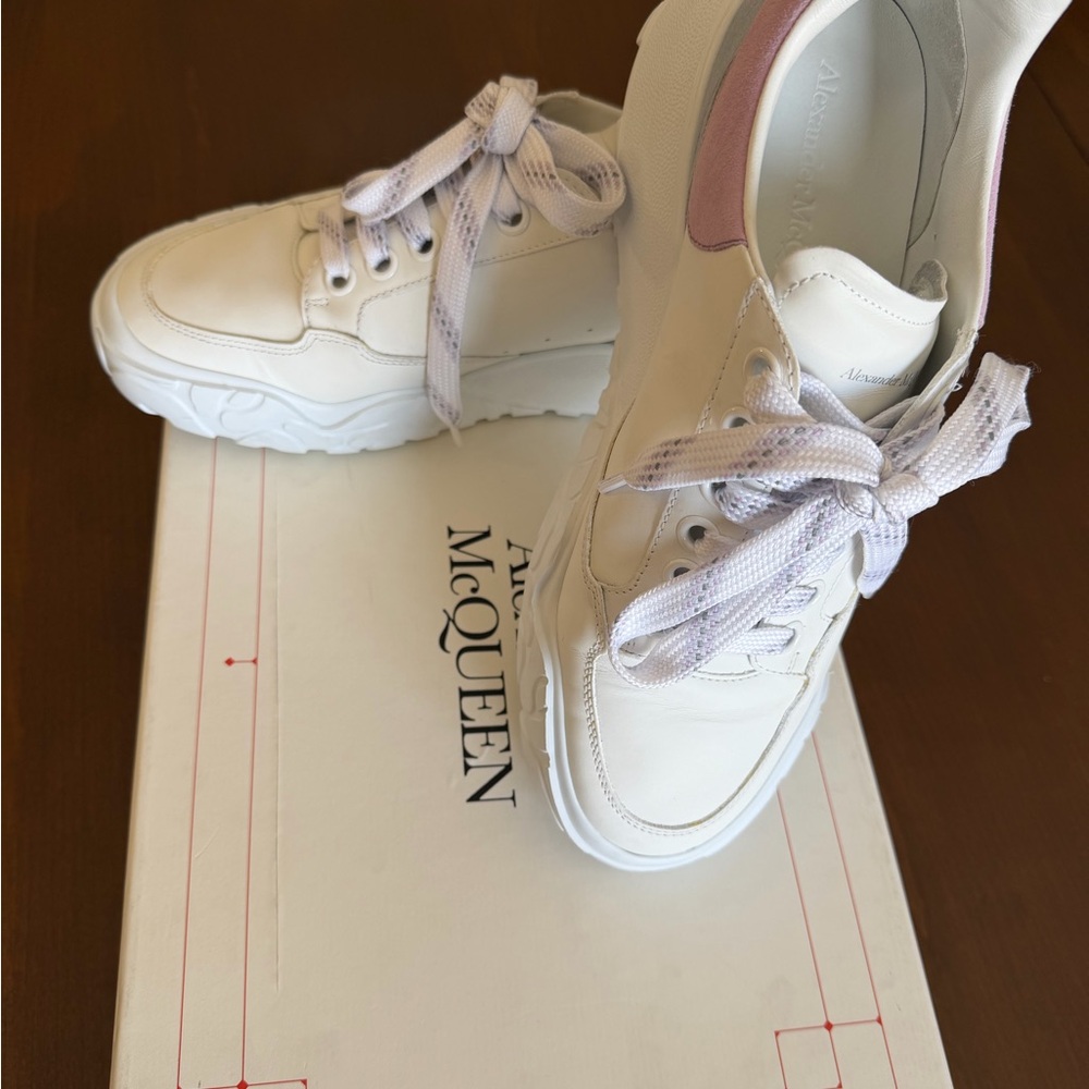 Alexander McQueen Cream and Pink Lace-Up Sneakers